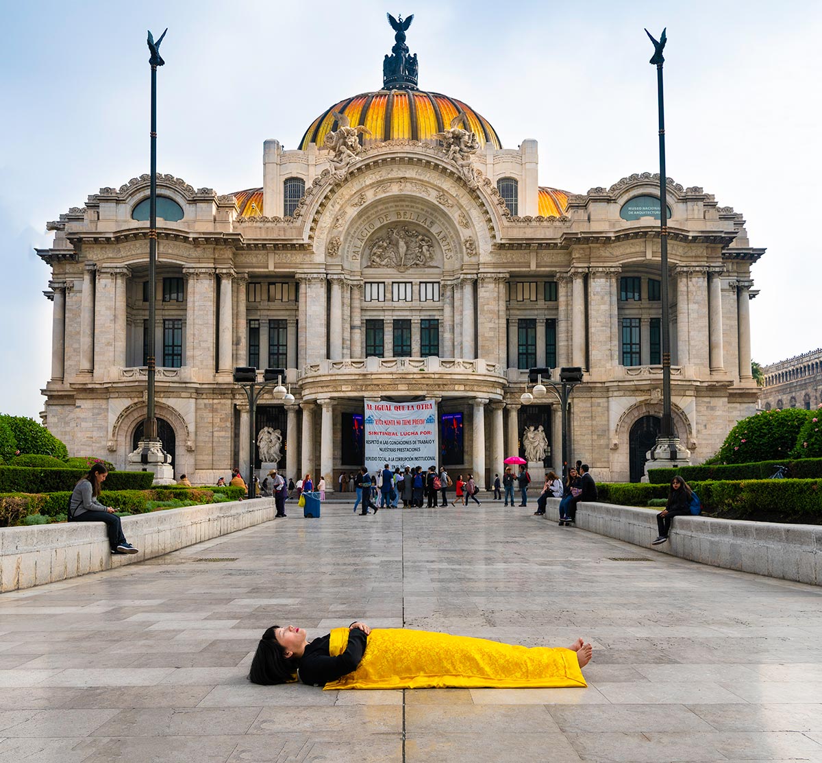 Chun Hua Catherine Dong performs death ritual in Mexico City