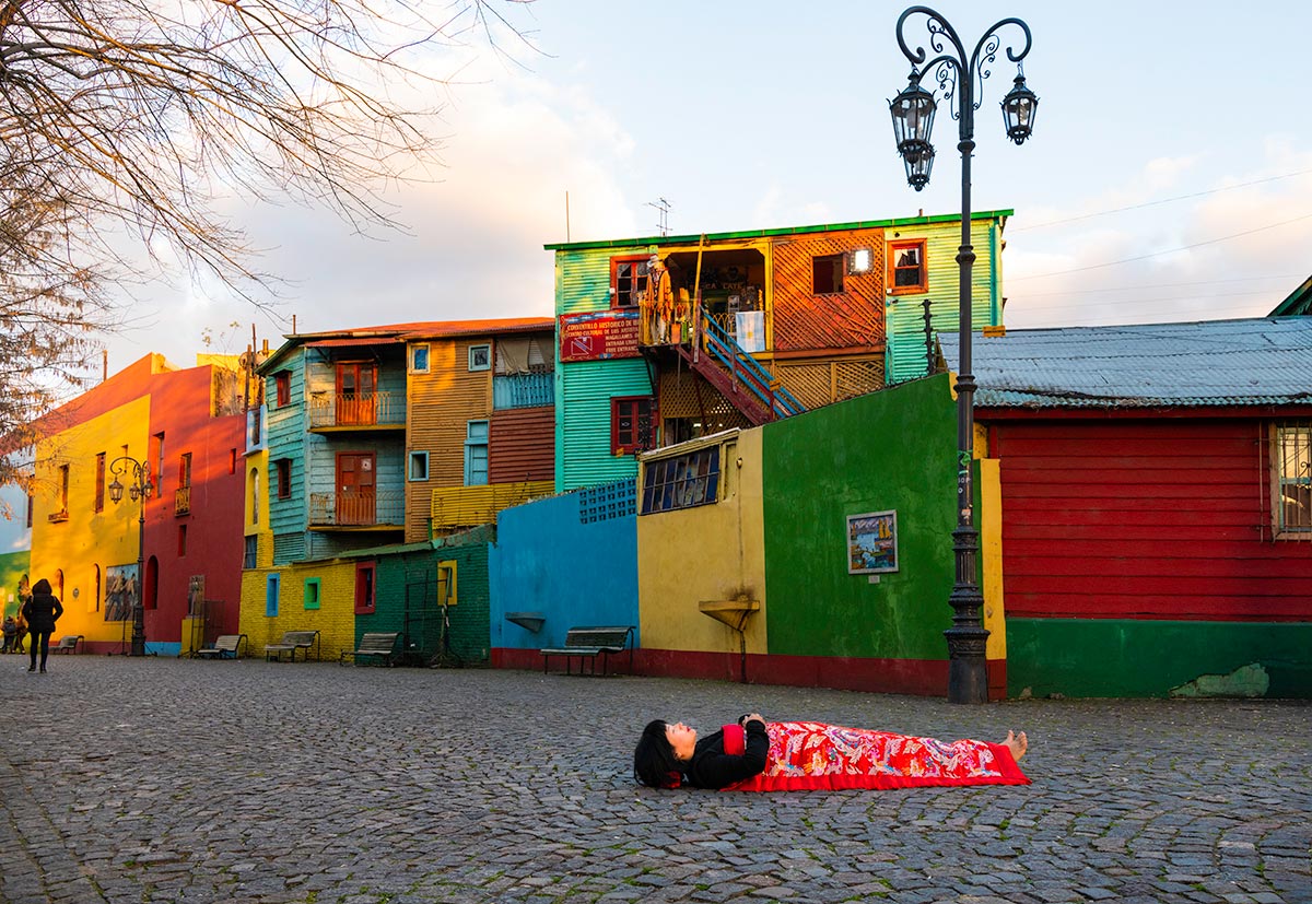 Chun Hua Catherine Dong is with colourful houses at LA BOCA , Buenos Aires