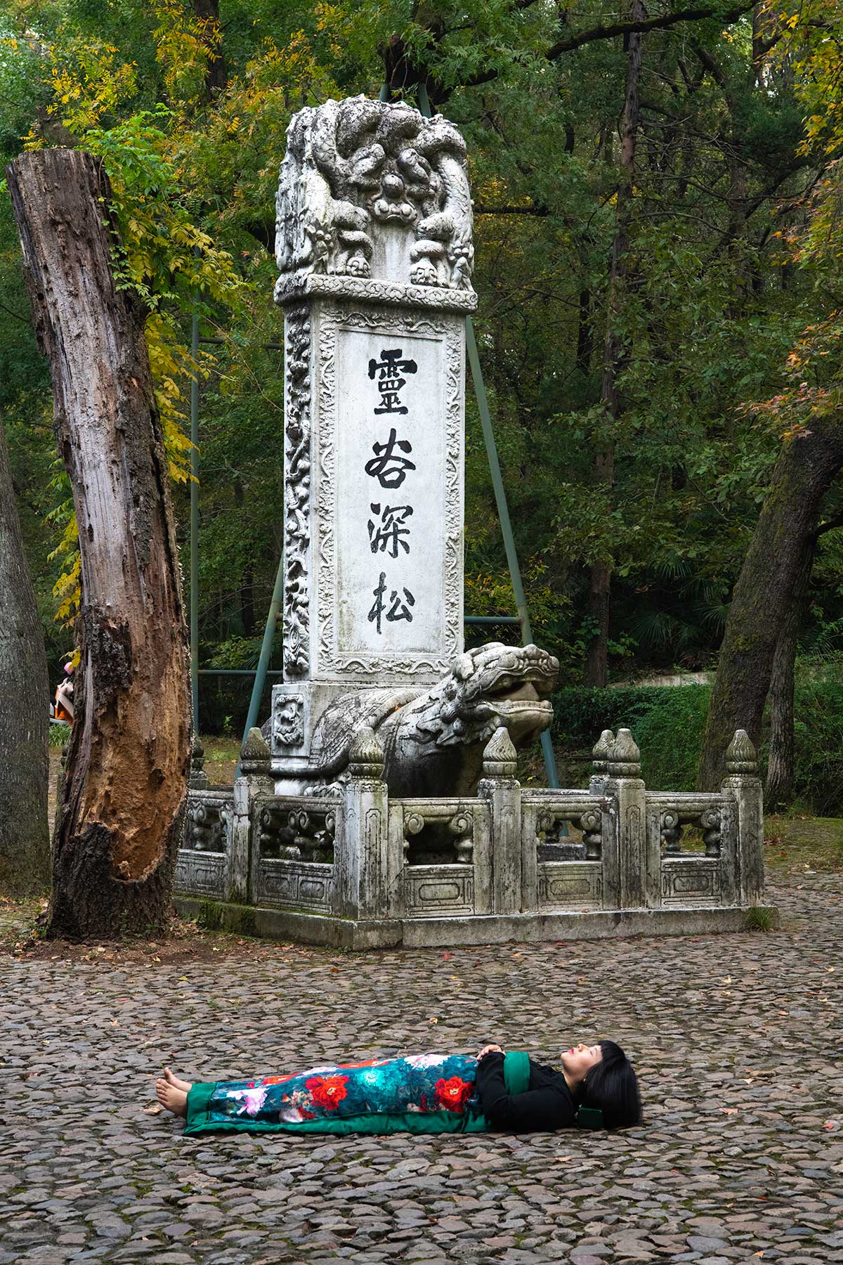 Chun Hua Catherine Dong celebrates her death and sleeps in front of ancient  tomb in Nanjing