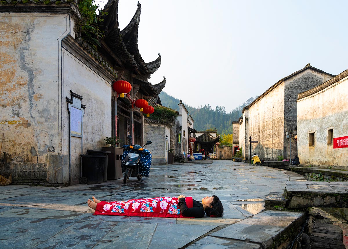 Chun Hua Catherine Dong celebrates her death and sleeps in a beautiful village  in HuangShan, China